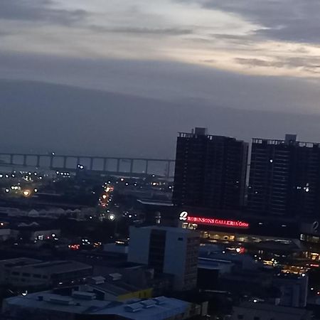 Unit Near Sm City,Gaisano Mall Of Cebu,Robinsons Galleria Екстериор снимка